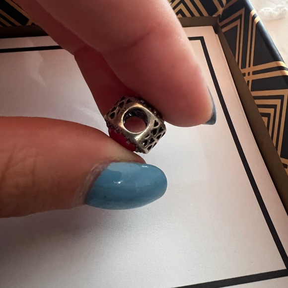 Pandora Retired Radiant Hearts Charm in sterling silver - Picture 7 of 8